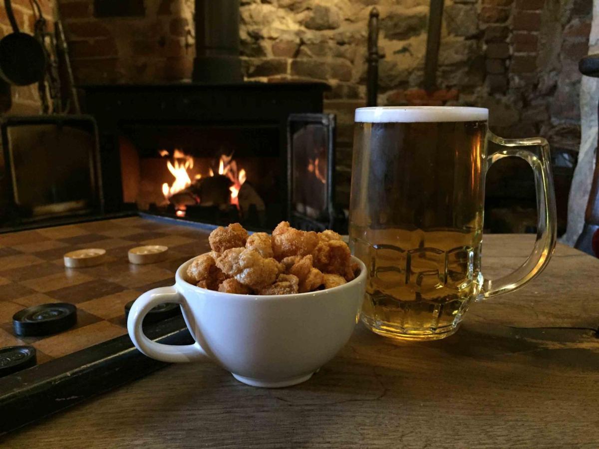מלון The Queen'S Head At Broad Chalke מראה חיצוני תמונה